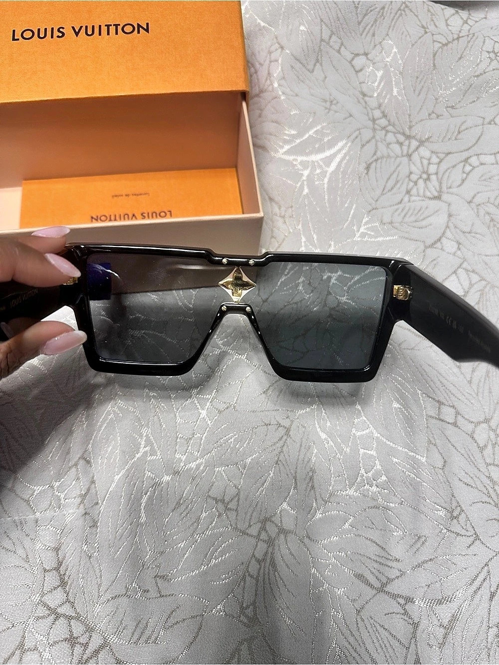 Louis Vuitton Cyclone Sunglasses Black